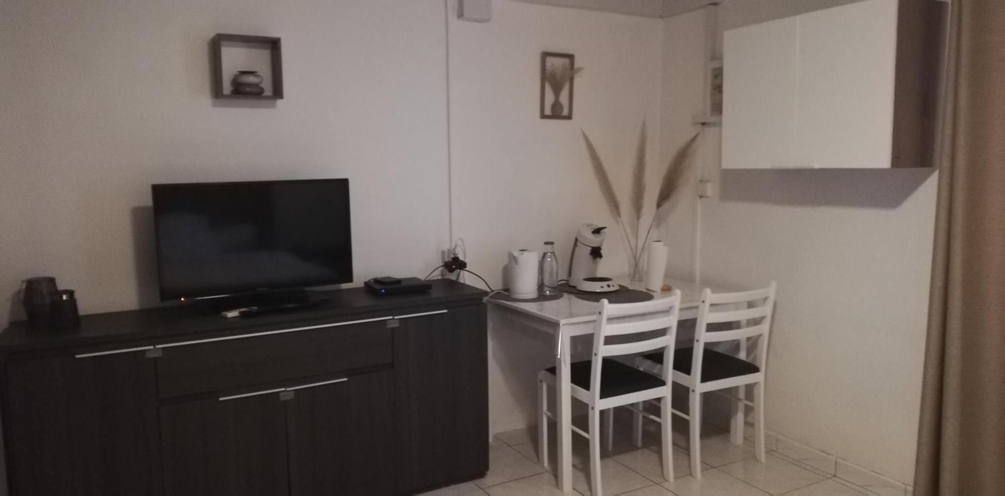 La Caz A Nou Lägenhet Saint Pierre Exteriör bild