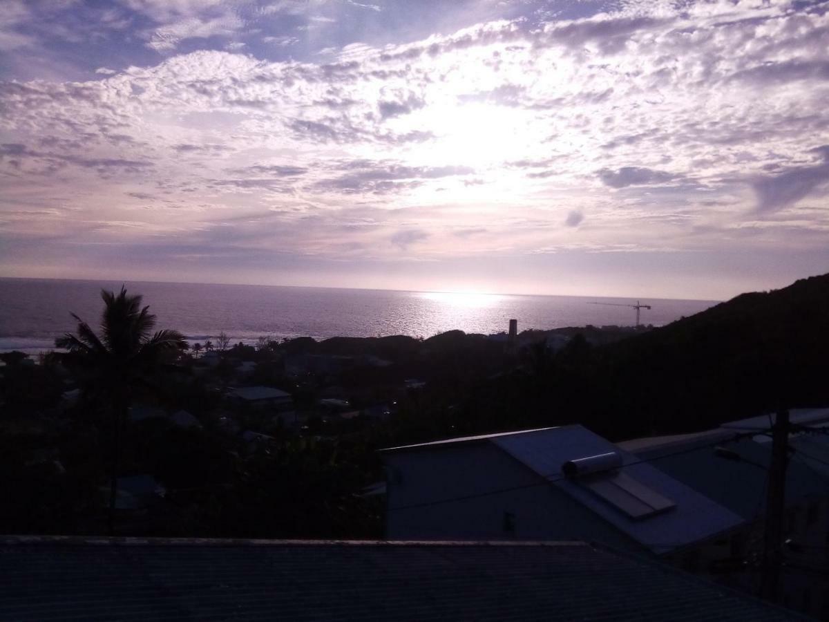 La Caz A Nou Lägenhet Saint Pierre Exteriör bild